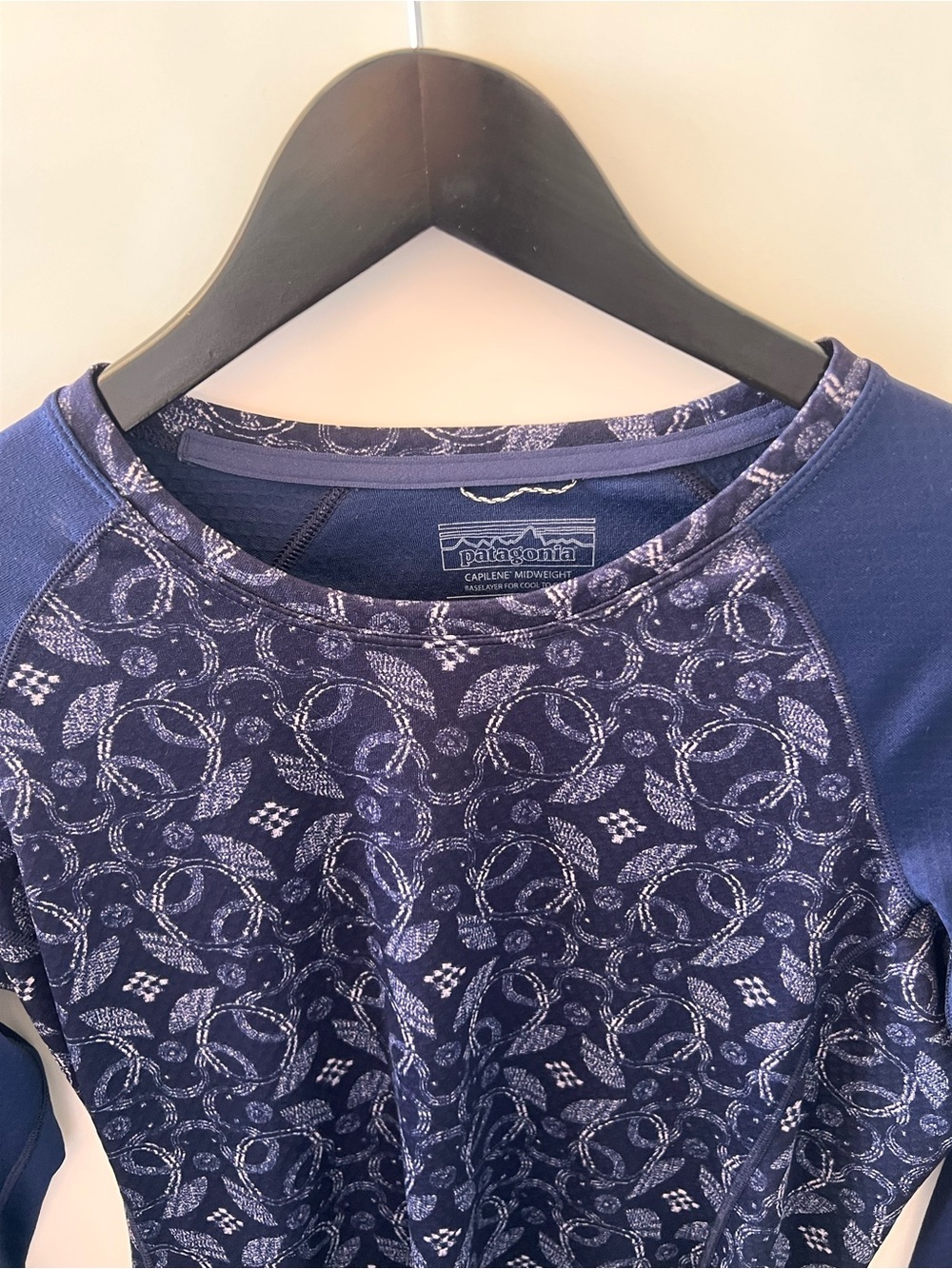 Patagonia Capilene midweight baselayer for cool to cold - Picture 3 of 4